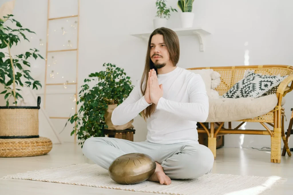 Tongue Drum and Handpan: How to Combine These Instruments